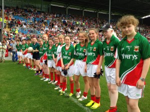 Cumann na mBunscol children line up for the pre match Guard of Honour 